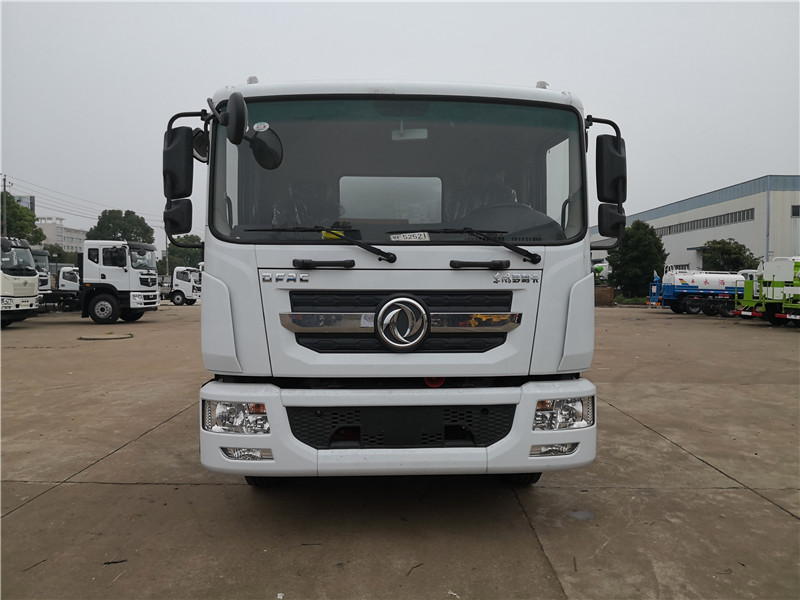 國六東風(fēng)多利卡D9 12噸灑水車