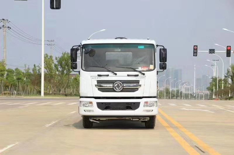 國(guó)六東風(fēng)D9 12方抑塵車