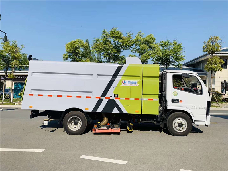 國(guó)六東風(fēng)多利卡吸塵車