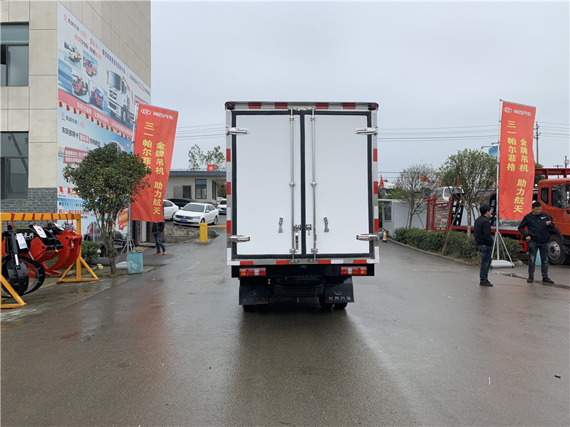 國(guó)六 江淮康鈴X5冷藏車
