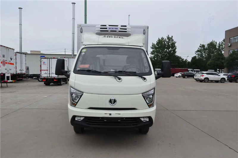 國(guó)六 飛碟締途3.8米柴油藏車(chē)