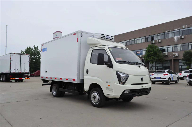 國(guó)六 飛碟締途3.8米柴油藏車(chē)