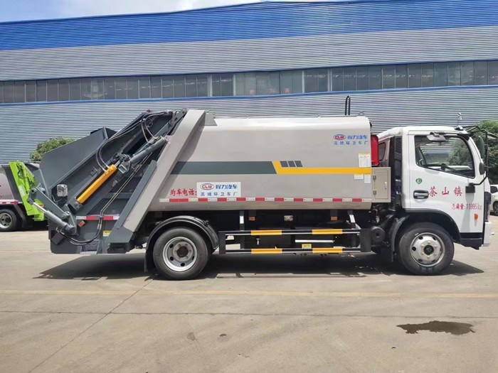 國六東風(fēng)多利卡10方壓縮垃圾車_10方壓縮垃圾車價(jià)格_壓縮垃圾車廠家_程力壓縮垃圾車廠